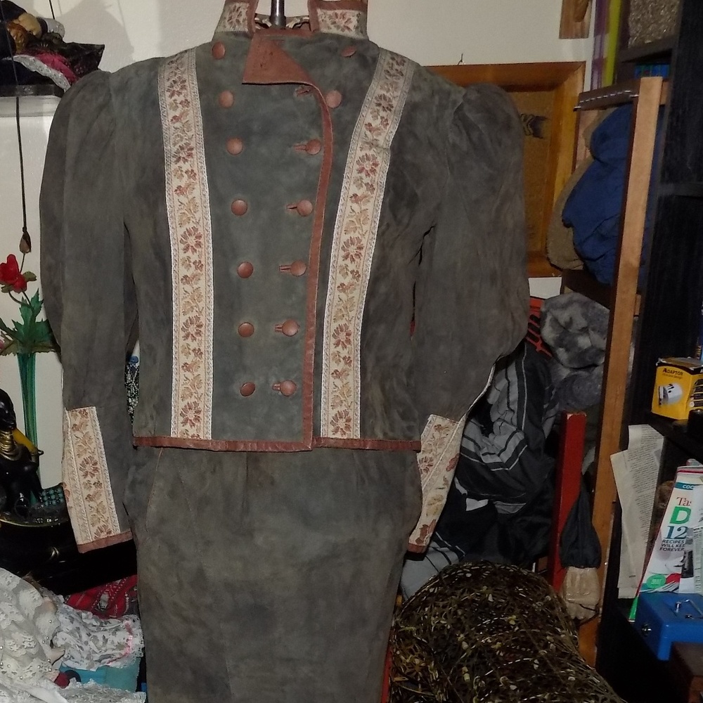 Bavarian Leathercostume-(Leather Dirndl)
